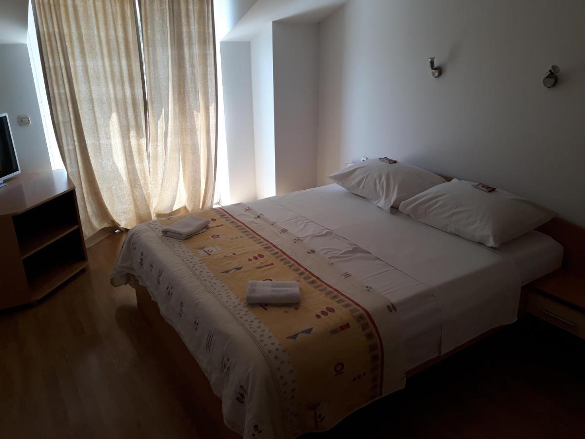 Apartment Ivana Вигани Екстериор снимка